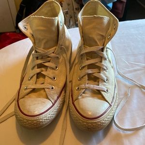 Women’s hightop converse